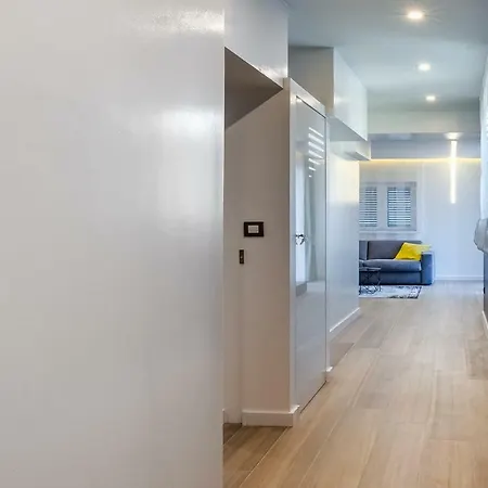 Downtown Marcius Luxury With Jacuzzi & Sauna זאדאר