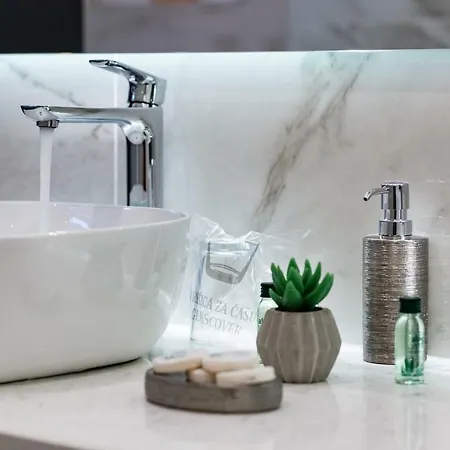 Appartamento Downtown Marcius Luxury With Jacuzzi & Sauna Zara
