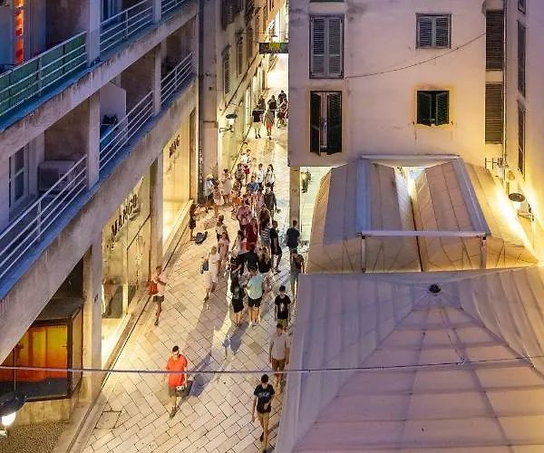 Lägenhet Downtown Marcius Luxury With Jacuzzi & Sauna