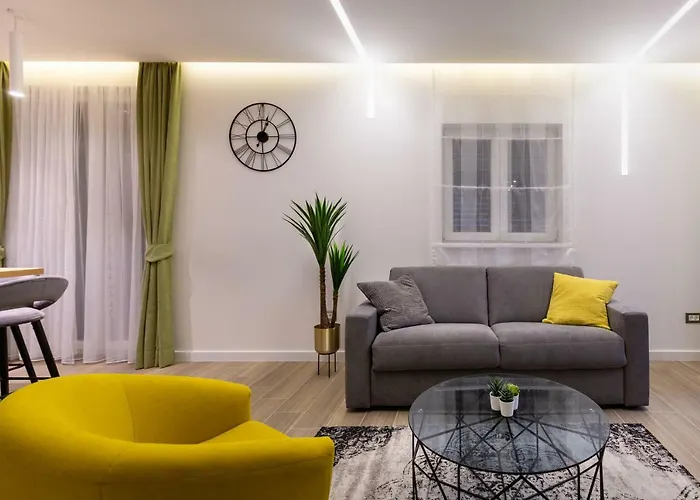 Downtown Marcius Luxury With Jacuzzi & Sauna ザダル