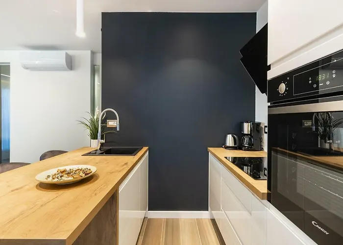 Downtown Marcius Luxury With Jacuzzi & Sauna ザダル