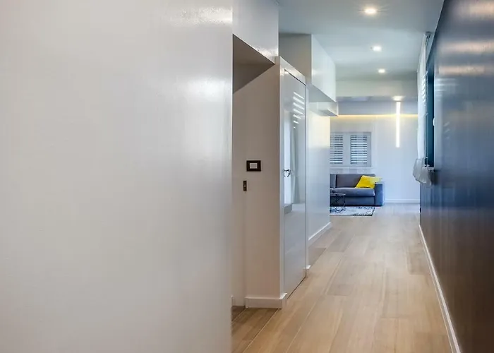 Downtown Marcius Luxury With Jacuzzi & Sauna ザダル