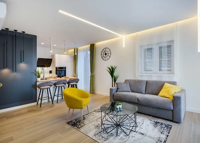 Downtown Marcius Luxury With Jacuzzi & Sauna * ザダル